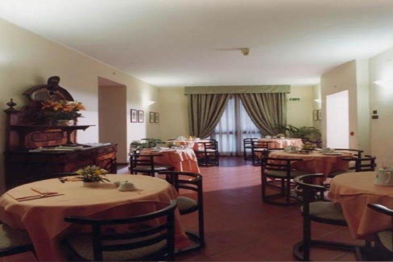 Hotel Palazzo Bocci Спело Екстериор снимка