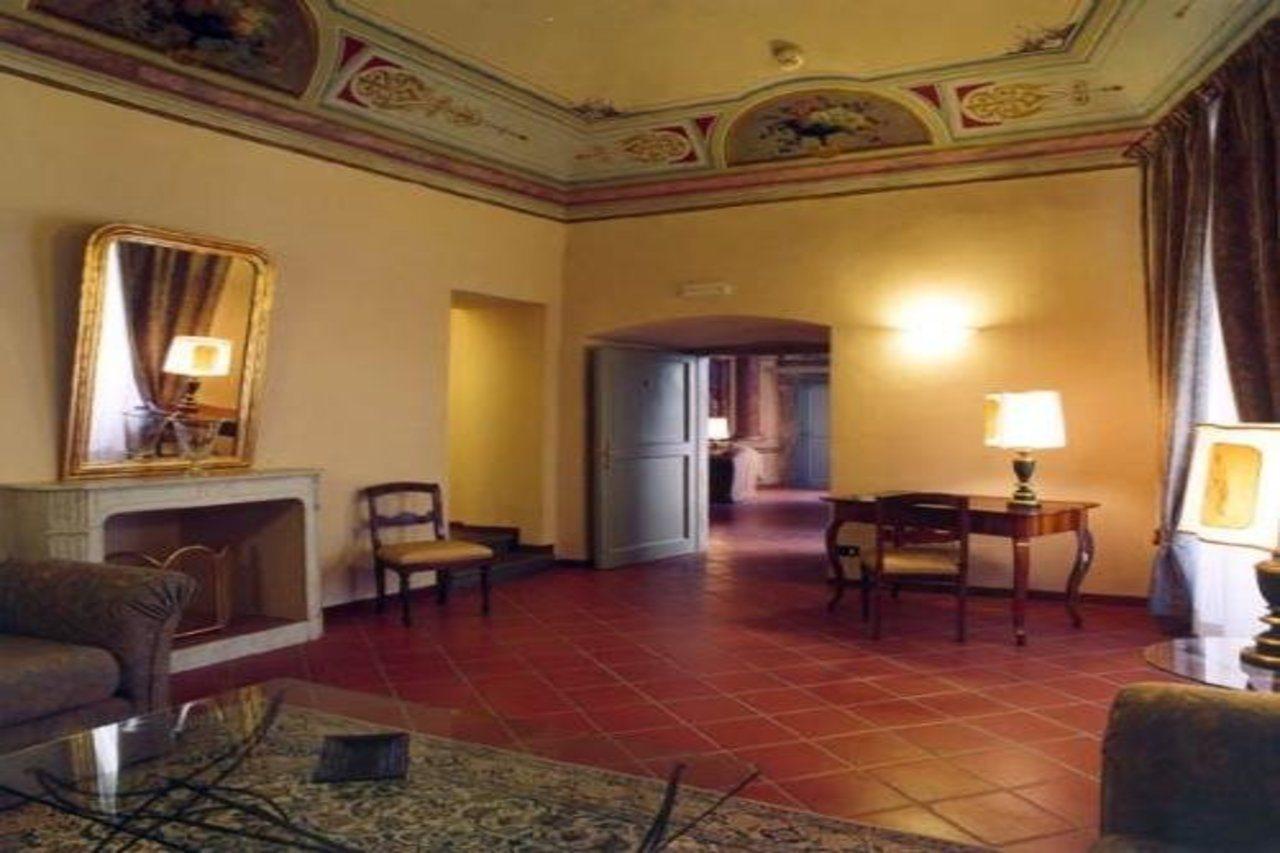 Hotel Palazzo Bocci Спело Екстериор снимка