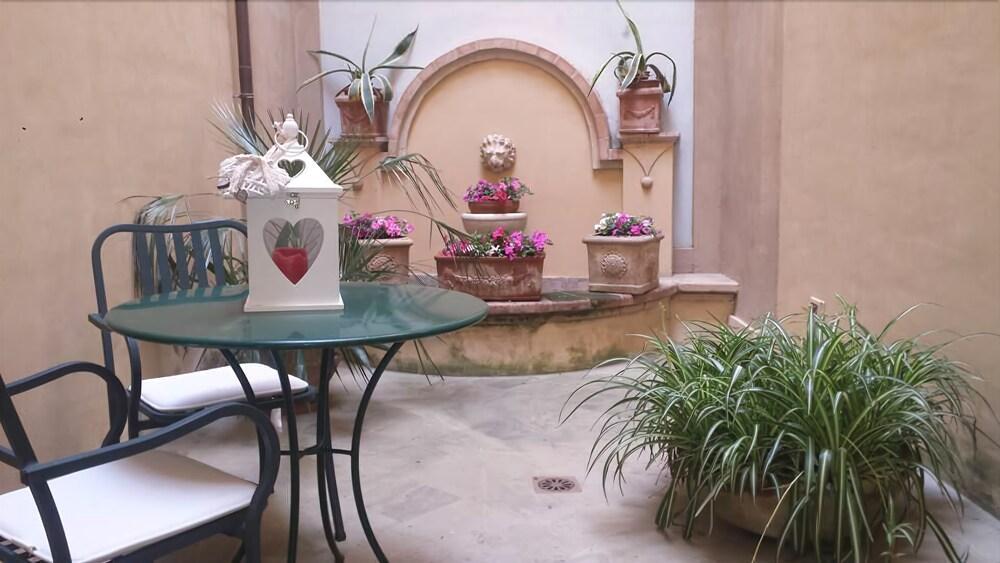 Hotel Palazzo Bocci Спело Екстериор снимка